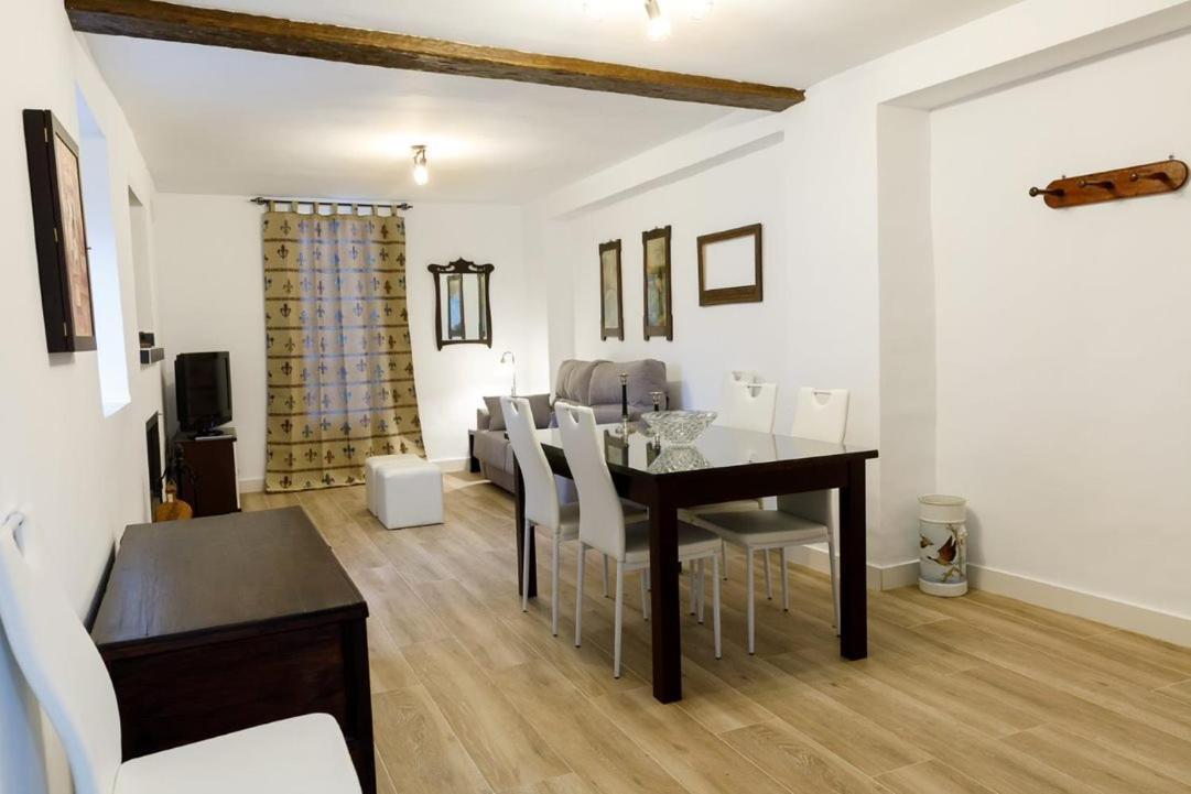 Holiday home Rural Casa Triana *